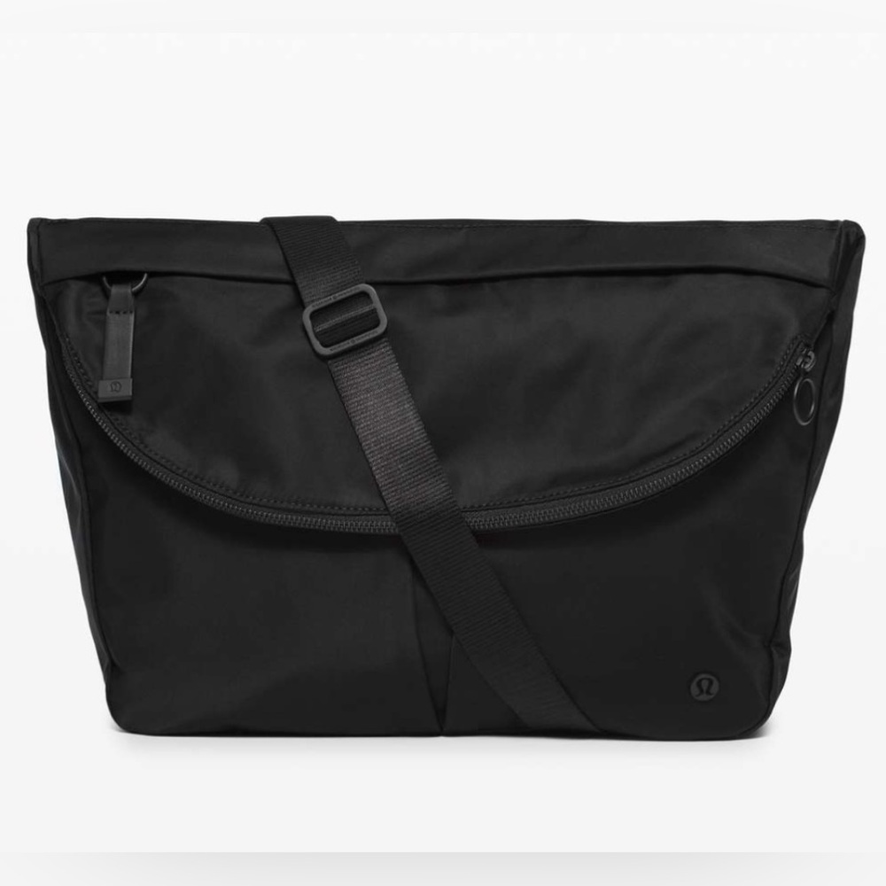 Lululemon All Night Festival Bag Large in Black Vol 10L - Picture 5 of 15